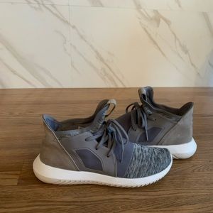 Adidas Tubular Defiant sneakers